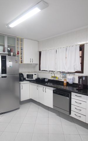 Casa à venda com 207m², 3 quartos e 4 vagasCozinha
