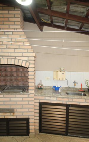 Casa à venda com 207m², 3 quartos e 4 vagasÁrea de Serviço