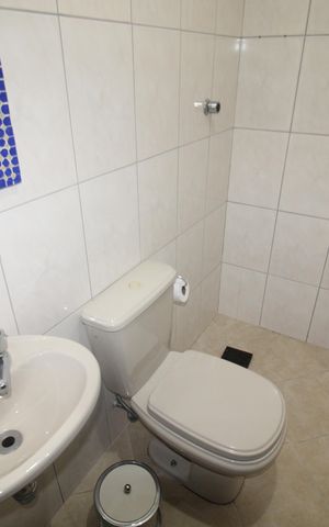 Casa à venda com 207m², 3 quartos e 4 vagasGaragem - Banheiro