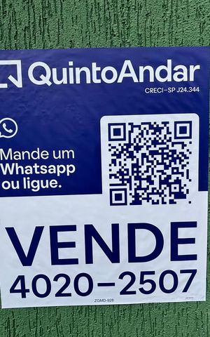 Casa à venda com 70m², 2 quartos e 1 vaga Casa à venda com 70m², 2 quartos e 1 vagaFachada