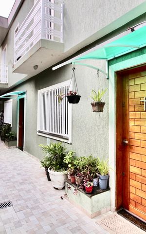Casa à venda com 70m², 2 quartos e 1 vaga Casa à venda com 70m², 2 quartos e 1 vagaÁrea comum