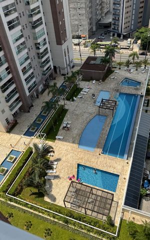 Apartamento para alugar com 134m², 4 quartos e 2 vagas Apartamento para alugar com 134m², 4 quartos e 2 vagasVista