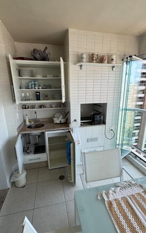 Apartamento para alugar com 134m², 4 quartos e 2 vagas Apartamento para alugar com 134m², 4 quartos e 2 vagasVaranda