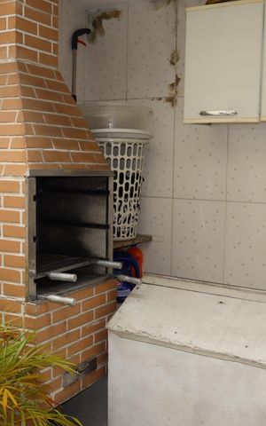 Casa à venda com 96m², 2 quartos e 1 vagaÁrea de Serviço