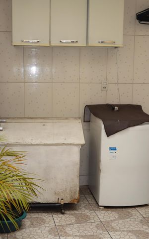 Casa à venda com 96m², 2 quartos e 1 vagaÁrea de Serviço