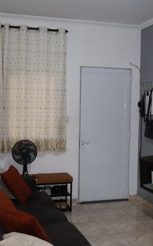 Casa à venda com 96m², 2 quartos e 1 vagaSala