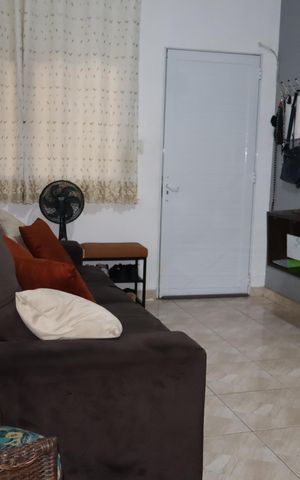 Casa à venda com 96m², 2 quartos e 1 vagaSala