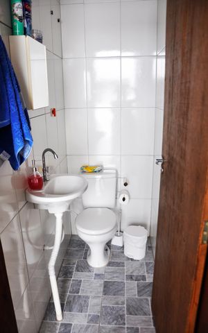 Casa à venda com 90m², 2 quartos e 1 vaga Casa à venda com 90m², 2 quartos e 1 vagaBanheiro Social Externo