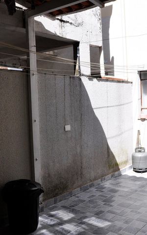 Casa à venda com 90m², 2 quartos e 1 vaga Casa à venda com 90m², 2 quartos e 1 vagaÁrea de Serviço e Quintal