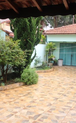 Casa à venda com 250m², 3 quartos e 2 vagasQuintal