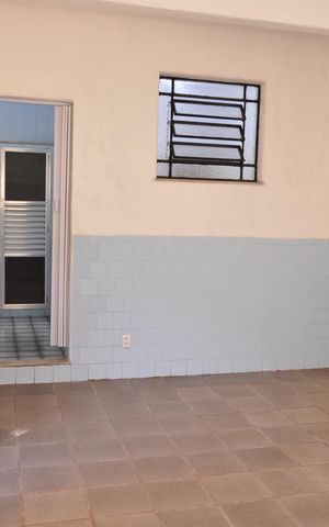 Casa para alugar com 100m², 1 quarto e sem vagaÁrea de serviço