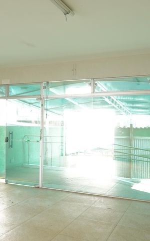 Casa para alugar com 240m², 4 quartos e 4 vagasEntrada
