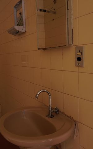 Casa para alugar com 240m², 4 quartos e 4 vagasEdícula - Banheiro