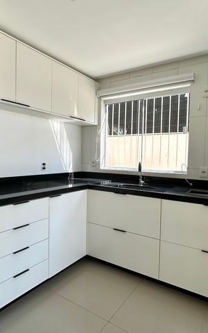 Casa para alugar com 145m², 3 quartos e 2 vagas Casa para alugar com 145m², 3 quartos e 2 vagasCozinha