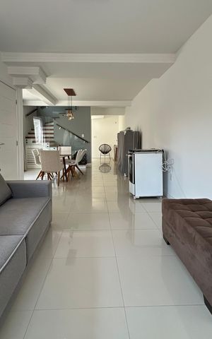 Casa para alugar com 145m², 3 quartos e 2 vagas Casa para alugar com 145m², 3 quartos e 2 vagasSala