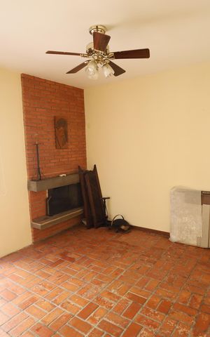 Casa à venda com 320m², 5 quartos e 4 vagasSala
