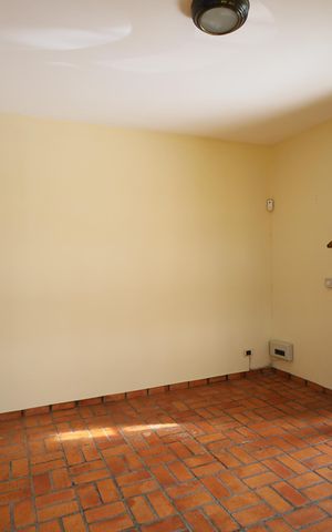 Casa à venda com 320m², 5 quartos e 4 vagasSala