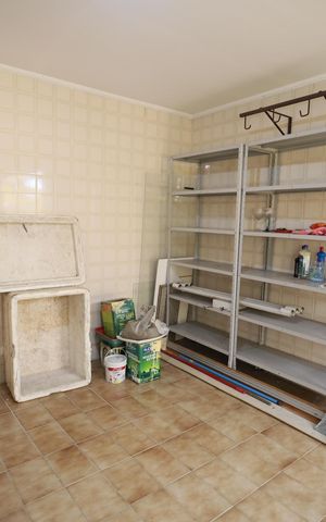 Casa à venda com 320m², 5 quartos e 4 vagasÁrea de Serviço