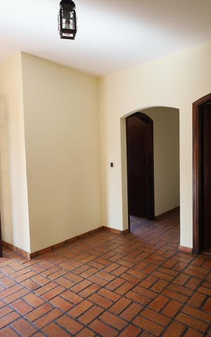 Casa à venda com 320m², 5 quartos e 4 vagasSala