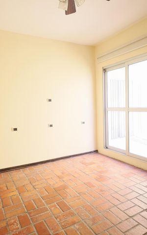 Casa à venda com 320m², 5 quartos e 4 vagasSala