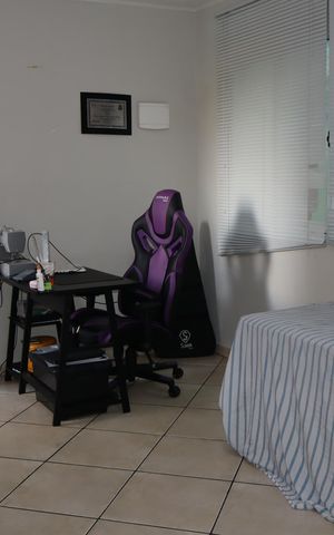 Casa à venda com 86m², 5 quartos e 1 vagaSala