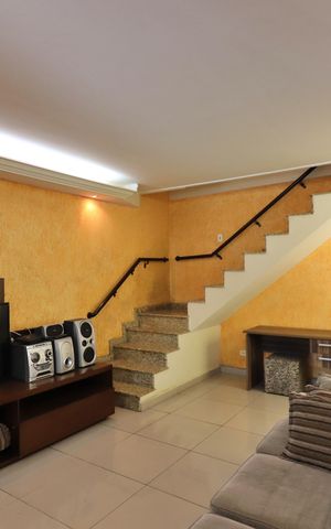 Casa à venda com 180m², 3 quartos e 2 vagasSala 