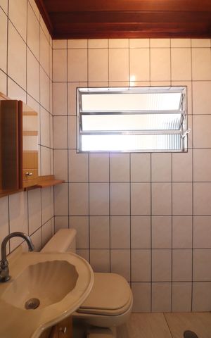 Casa à venda com 180m², 3 quartos e 2 vagasBanheiro Social