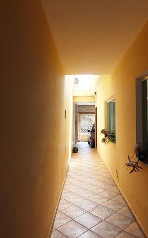 Casa à venda com 180m², 3 quartos e 2 vagasCorredor