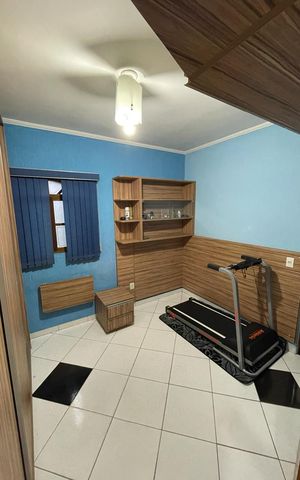 Casa à venda com 260m², 4 quartos e 5 vagas Casa à venda com 260m², 4 quartos e 5 vagasQuarto