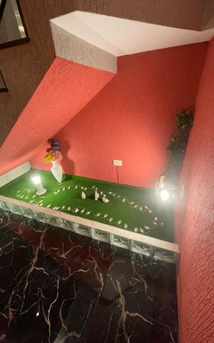 Casa à venda com 260m², 4 quartos e 5 vagas Casa à venda com 260m², 4 quartos e 5 vagasÁrea comum