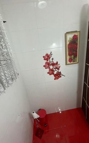 Casa à venda com 260m², 4 quartos e 5 vagas Casa à venda com 260m², 4 quartos e 5 vagasBanheiro