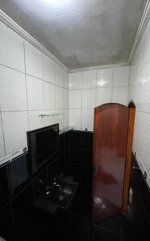 Casa à venda com 260m², 4 quartos e 5 vagas Casa à venda com 260m², 4 quartos e 5 vagasBanheiro