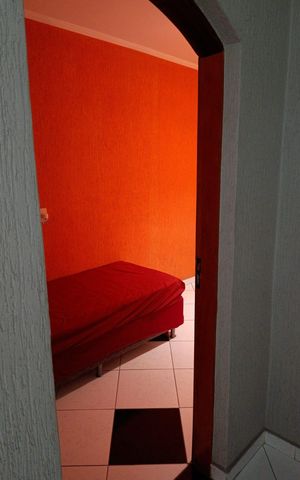 Casa à venda com 260m², 4 quartos e 5 vagas Casa à venda com 260m², 4 quartos e 5 vagasQuarto