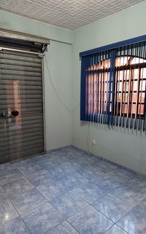 Casa à venda com 260m², 4 quartos e 5 vagas Casa à venda com 260m², 4 quartos e 5 vagasÁrea comum
