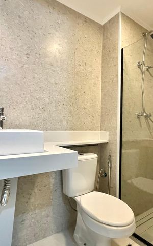 Apartamento para alugar com 120m², 2 quartos e 1 vaga Apartamento para alugar com 120m², 2 quartos e 1 vagaBanheiro Corredor