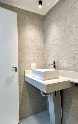 Apartamento para alugar com 120m², 2 quartos e 1 vaga Apartamento para alugar com 120m², 2 quartos e 1 vagaBanheiro Corredor