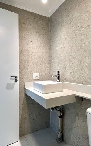 Apartamento para alugar com 120m², 2 quartos e 1 vaga Apartamento para alugar com 120m², 2 quartos e 1 vagaBanheiro da Suíte
