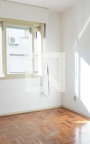 Apartamento para alugar com 130m², 4 quartos e 1 vaga Apartamento para alugar com 130m², 4 quartos e 1 vagaQuarto