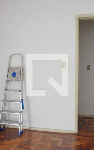 Apartamento para alugar com 130m², 4 quartos e 1 vaga Apartamento para alugar com 130m², 4 quartos e 1 vagaQuarto
