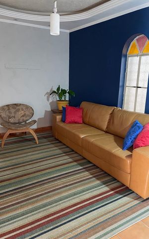 Casa à venda com 138m², 2 quartos e 2 vagas Casa à venda com 138m², 2 quartos e 2 vagasSala