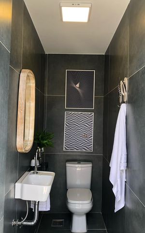 Casa de condomínio à venda com 130m², 3 quartos e 2 vagas Casa de condomínio à venda com 130m², 3 quartos e 2 vagasBanheiro
