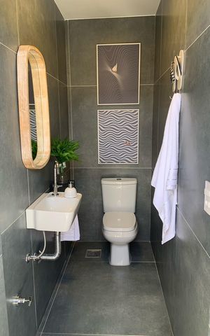 Casa de condomínio à venda com 130m², 3 quartos e 2 vagas Casa de condomínio à venda com 130m², 3 quartos e 2 vagasBanheiro