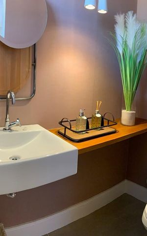 Casa de condomínio à venda com 130m², 3 quartos e 2 vagas Casa de condomínio à venda com 130m², 3 quartos e 2 vagasBanheiro