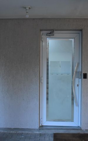 Apartamento para alugar com 68m², 3 quartos e 1 vagaPorta do prédio 