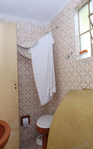Casa à venda com 238m², 3 quartos e 1 vagaBanheiro social