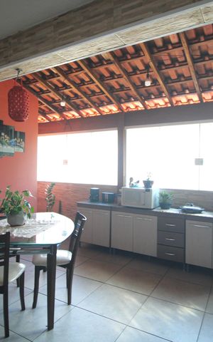 Casa à venda com 260m², 2 quartos e 1 vagaCozinha
