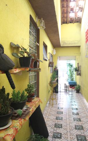 Casa à venda com 260m², 2 quartos e 1 vagaQuintal lateral