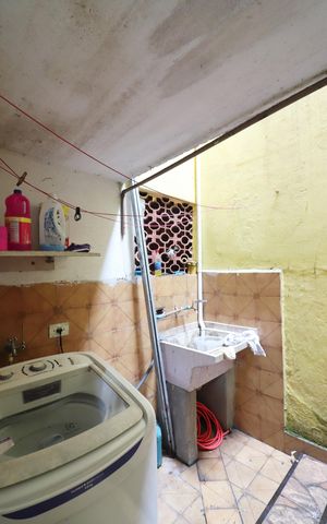 Casa à venda com 128m², 2 quartos e 1 vagaÁrea de Serviço