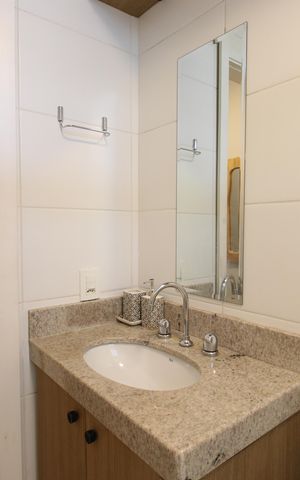 Apartamento para alugar com 79m², 2 quartos e 1 vagaStudio - Banheiro