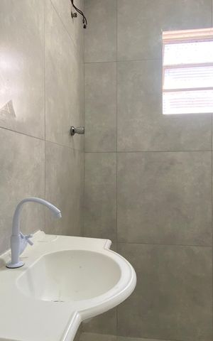 Casa para alugar com 88m², 3 quartos e 2 vagas Casa para alugar com 88m², 3 quartos e 2 vagasBanheiro